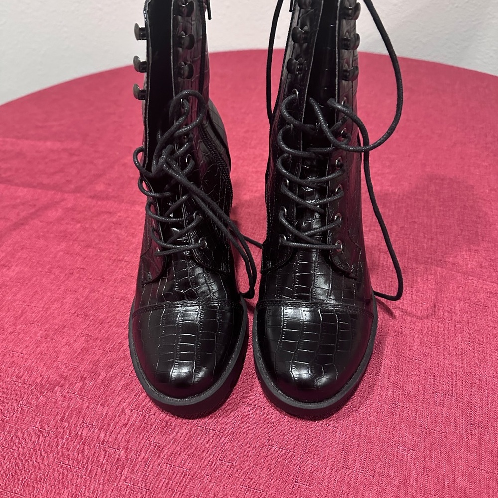 Black Lace-Up Women's Boots size 8